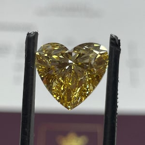 Heart 5.02 Lab Grown Diamond For Engagement Ring IGI Certified Fancy Intense Yellow VVS2