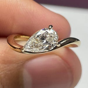 Lab Grown Diamond Ring For Wedding Engagement Pear 0.55 IGI Certified F VS2
