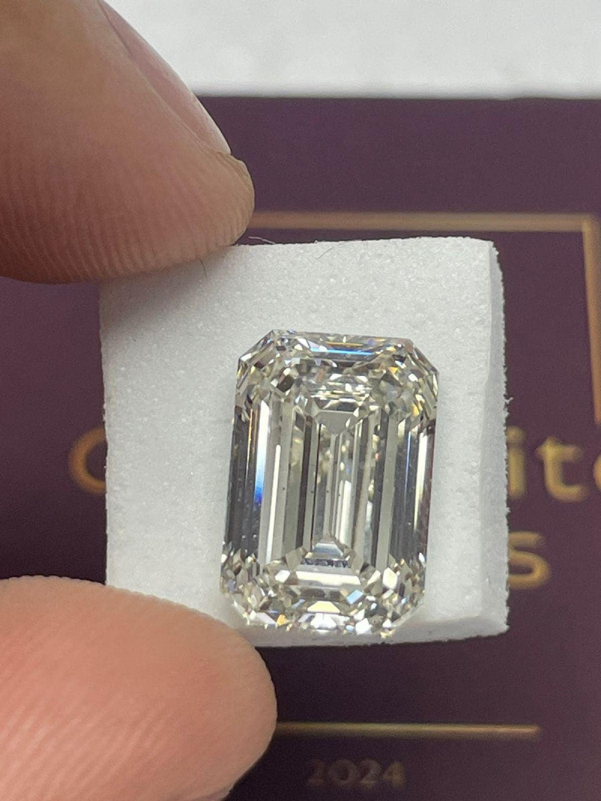 ラボグロウンダイヤモンド エメラルドカット 4.00ct G VS1 IGI認定石 