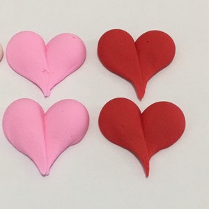 100 50 pink and 50 red Royal Icing hearts Approx size 1 image 1