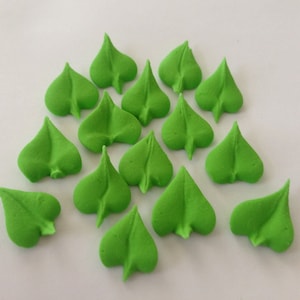 200 sugar leaves Approx. size 3/4”