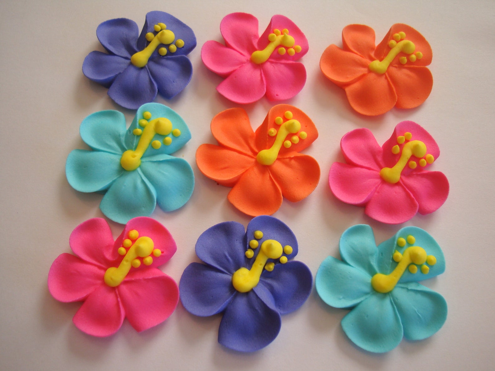 100 Hibiscus royal icing sugar flowers LOT of 100 cupcake Etsy