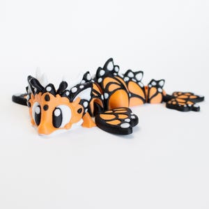 Monarchfalter Drache! Niedliche 3D gedruckte Flexi-Drachen mit Flügeln, 3D gedruckte Tiere, Gelenkdrache-Fidget-sensorisches Spielzeug, Gastgeschenke