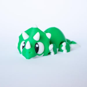 Cute 3D Printed Triceratops Toy, Articulated Dinosaur Fidget Toy, Sensory Gift, Pocket Pet, Party Favor Stocking Stuffer, Flexi Desk Pet