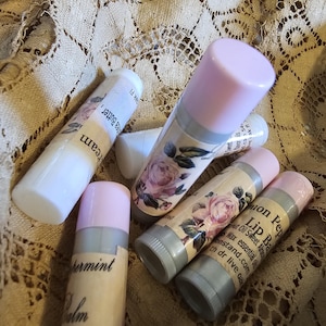 Handmade Beauty Gift Natural Balm Organic lip balm for Birthday Present Bundle Lemon Mint Lip Moisturizer Coconut Oil Shea Care Package Gift