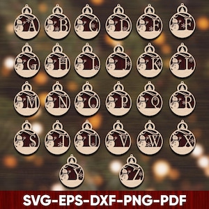 Könnte beinhalten: Weihnachtsschmuck aus Holz, jeweils mit einem Buchstaben des Alphabets und einem Schneemann-Design. Die Ornamente sind rund mit einer kleinen Schlaufe zum Aufhängen. Das Bild enthält auch den Text "SVG-EPS-DXF-PNG-PDF".