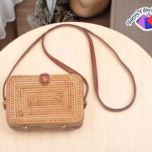 Umhängetasche aus gewebtem Stroh | Damen Sling Boho Tasche | Crossbody Sommer Geldbörse | Strand Reisetasche | Leichtes, funktionelles Accessoire