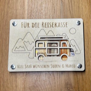 Camping Geldgeschenk - personalisierbare Geldgeschenkkarte "Abenteuerlust" – Campervan & Berge REISEKASSE | Pappelsperrholz | DIN A6