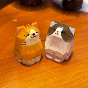 Mini Wooden Cat Statue, Cute Cat Statue Decoration, Wooden Cat Sculpture, Christmas Gift, Desktop Decoration, Gift For Cat Lovers,Handmade