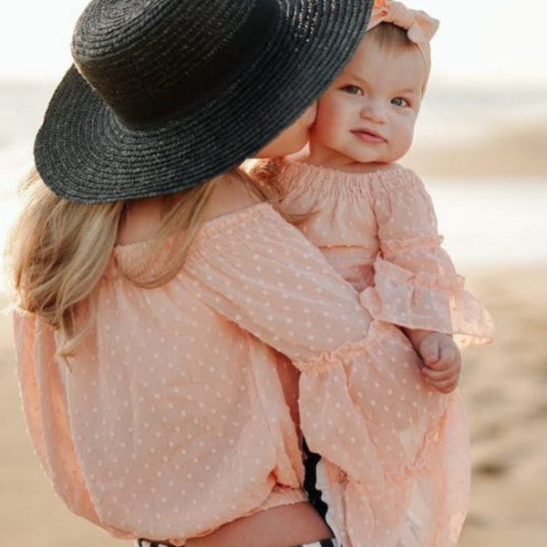 Savanna Off-the-Shoulder Dot Top - Pretty 'n Peach