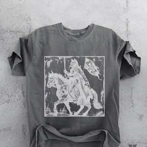 Knight Cat Rider Vintage Graphic T-shirt, Retro 90s Tee, Dark Art, Medieval Shirt, Funny Graphic Tee, Funny Cat, Meme Shirts, Gift For Him