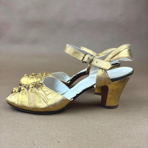 Vintage 1930s Gold Leather Heels: Ankle Strap Peep Toe Shoes, Size 7