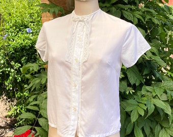 Vintage White BOW Collar Shirt,  Button Up Top with Bow Tie, Sweet Feminine Details, Lace, Ruffles, Lolita, Coquette /FREE SHiPPING/ XS