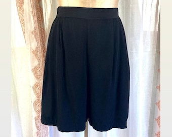 Vintage 90s Black High Waist Shorts, Black Walking Shorts, 40s Style Shorts //FREE SHIPPING//  Size Medium