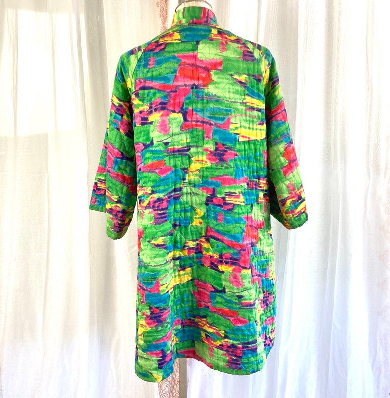 Vintage 60s Mod Colorful Quilted Coat, DOPAMINE DRESSiNG, Green and Pink Abstract Art to Wear, Asian, Bell Sleeves /FREE SHiPPING / image 5