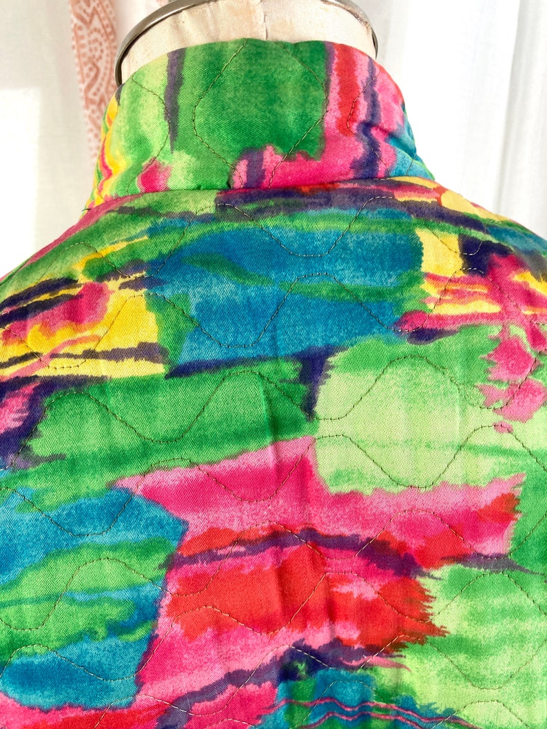 Vintage 60s Mod Colorful Quilted Coat, DOPAMINE DRESSiNG, Green and Pink Abstract Art to Wear, Asian, Bell Sleeves /FREE SHiPPING / image 8