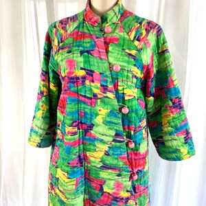 Vintage 60s Mod Colorful Quilted Coat, DOPAMINE DRESSiNG, Green and Pink Abstract Art to Wear, Asian, Bell Sleeves /FREE SHiPPING / image 7