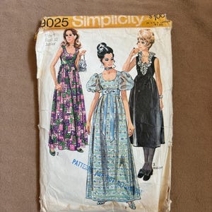 1970s Empire Waist Maxi Dress Sewing Pattern: Simplicity 9025, Bust 32&quot;