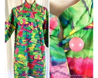 Vintage 60s Mod Colorful Quilted Coat, DOPAMINE DRESSiNG, Green and Pink Abstract Art to Wear, Asian, Bell Sleeves /FREE SHiPPING /