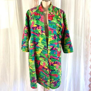 Vintage 60s Mod Colorful Quilted Coat, DOPAMINE DRESSiNG, Green and Pink Abstract Art to Wear, Asian, Bell Sleeves /FREE SHiPPING / image 4