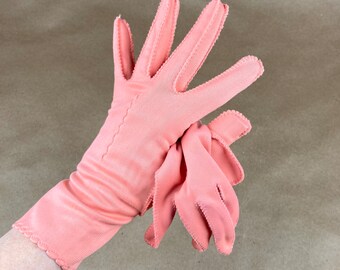 Pink Vintage Gloves, Retro Pinup Gloves, Blush Pink Wrist Length Short  Gloves Small to XS, 50's, 60's Retro Prom, Wedding Gloves