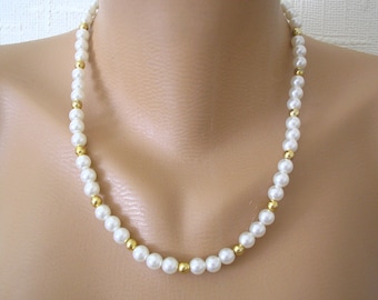 Vintage Single Strand Pearl Necklace, Vintage Pearl Choker,  1980s Jewellery, Pearl And Gold, White Pearls, Single Strand Pearls