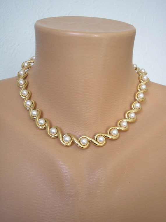 Spanish pearl necklace clearance