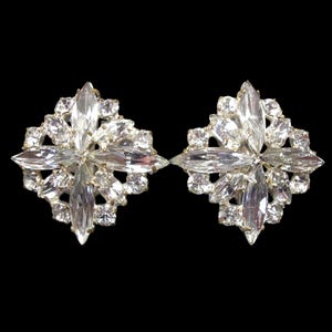Vintage 1960s Rhinestone CLIP ON Earrings, Vintage Clip On Earrings, Vintage Rhinestone Earrings, Vintage Costume Jewellery