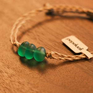 PEPELUALI 3 Stone Sea Glass Bracelet Handmade Beach Bracelet Surfer Bracelet Adjustable, Best Friend Bracelet Gift, Ocean Jewelry