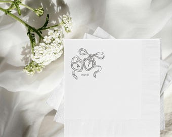 Servilletas de boda personalizadas con medallón moderno - Servilletas de cóctel personalizadas con iniciales y fecha - Estampado elegante - Decoración para recepción de boda