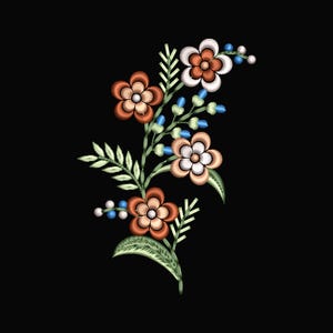 Könnte beinhalten: Gesticktes Blumenmuster mit orangefarbenen, weißen und pfirsichfarbenen Blüten, grünen Blättern und blauen Akzenten auf schwarzem Hintergrund. Das Design hat ein detailliertes, strukturiertes Aussehen, das auf hand- oder maschinengestickte Handwerkskunst hindeutet.