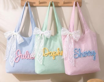 Personalized Seersucker Bridesmaid Tote Bag, Bridesmaid Gift with Name, Bridal Party Bag, Striped Wedding Favor, Bachelorette Party Gift