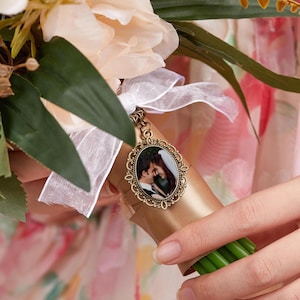 Personalisierter Blumenstrauß-Foto-Charme, Hochzeitsstrauß-Charme mit Foto, Brautstrauß-Foto-Charme, Hochzeit-Memorial-Andenken, Braut-Andenken