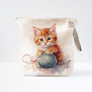 Project bag with Cat playing with yarn. Work in progress Project Bag with zipper. Yarn organizer