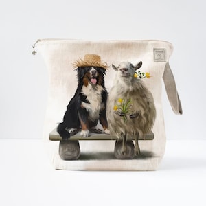 Tasche mit Schafen und Bernie Hunde Motiv. Work in proge Projekttasche mit Reißverschluss. Kleiner, mittlerer oder großer Garnorganisator
