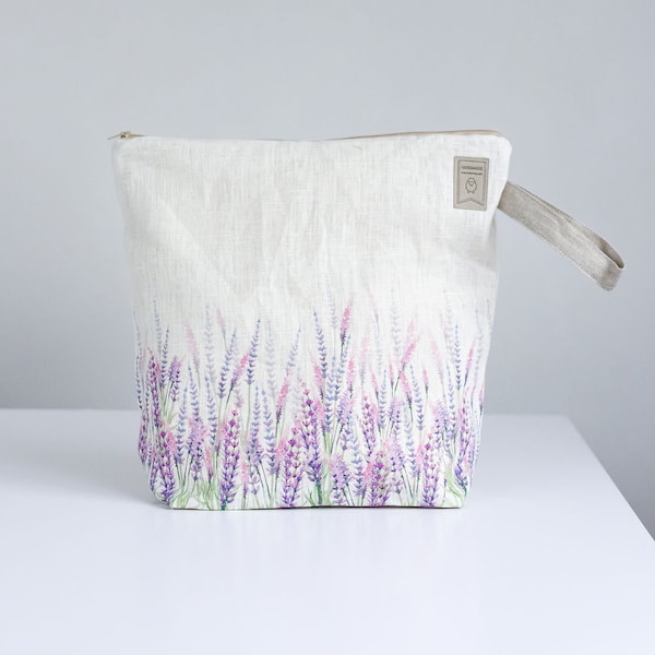 Lavender flowers print project bag. Work in progress Project Bag with zipper. Yarn organizer