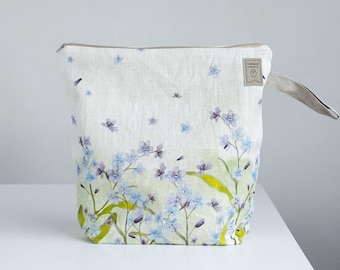 Not Forgotten Flowers print project bag. Work in progress Project Bag with zipper. Yarn organizer