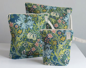 Project Bag with zipper. William Morris, Golden Lily print.