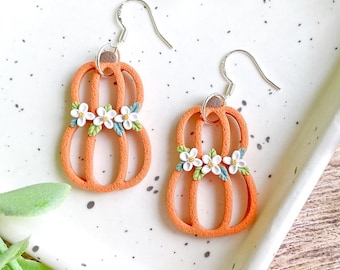 Floral Stacked Pumpkin Clay Earrings – Handcrafted Fall Dangle Earrings