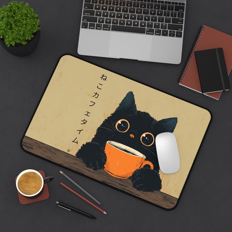 Podkładka na biurko Kawaii z czarnym kotem: wzór kawy w stylu anime zdjęcie 8