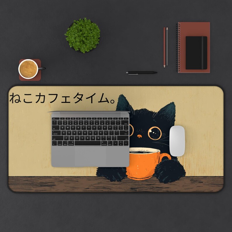 Podkładka na biurko Kawaii z czarnym kotem: wzór kawy w stylu anime zdjęcie 6