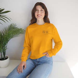 BAE Best Aunt Ever Sweatshirt, Cute Aunt Gift, Stylish Auntie Sweater, Perfect Gift for Aunts, Auntie Life Sweater, Cool Aunt Sweatshirt