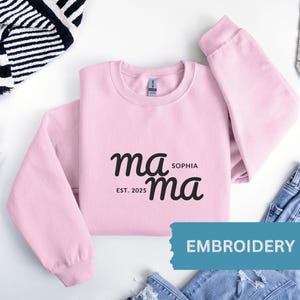 Besticktes Mama oder Mimi Sweatshirt mit dem Namen des Kindes, personalisiertes Geburtstagsgeschenk für Oma oder Mutter