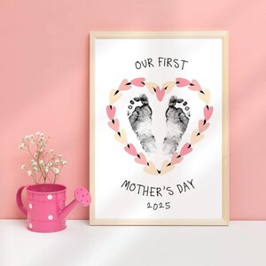 Regalo para el primer día de la madre, arte con huellas de manos o pies de bebé, regalo para un bebé, regalo para una nueva mamá, regalo DIY para bebé con descarga instantánea, regalo para la abuela