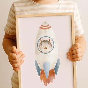 Póster de animales espaciales para habitación infantil: zorro astronauta, erizo cohete y búho. Estilo escandinavo. Arte mural infantil A4.