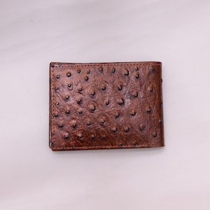 Luxus Straußen Leder Geldbörse für Herren | Handgefertigtes braunes Bifold mit Flip ID Slot & 9 Card Pockets | Geschenk für Ihn | Echtes Leder