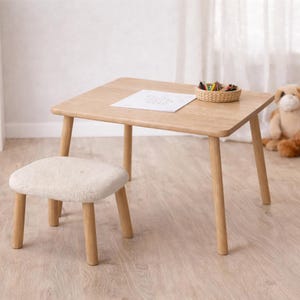 Table enfant en bois avec tabouret, ensemble de mobilier Montessori en hêtre massif, bureau écologique pour tout-petits avec coussin, pour jouer et apprendre