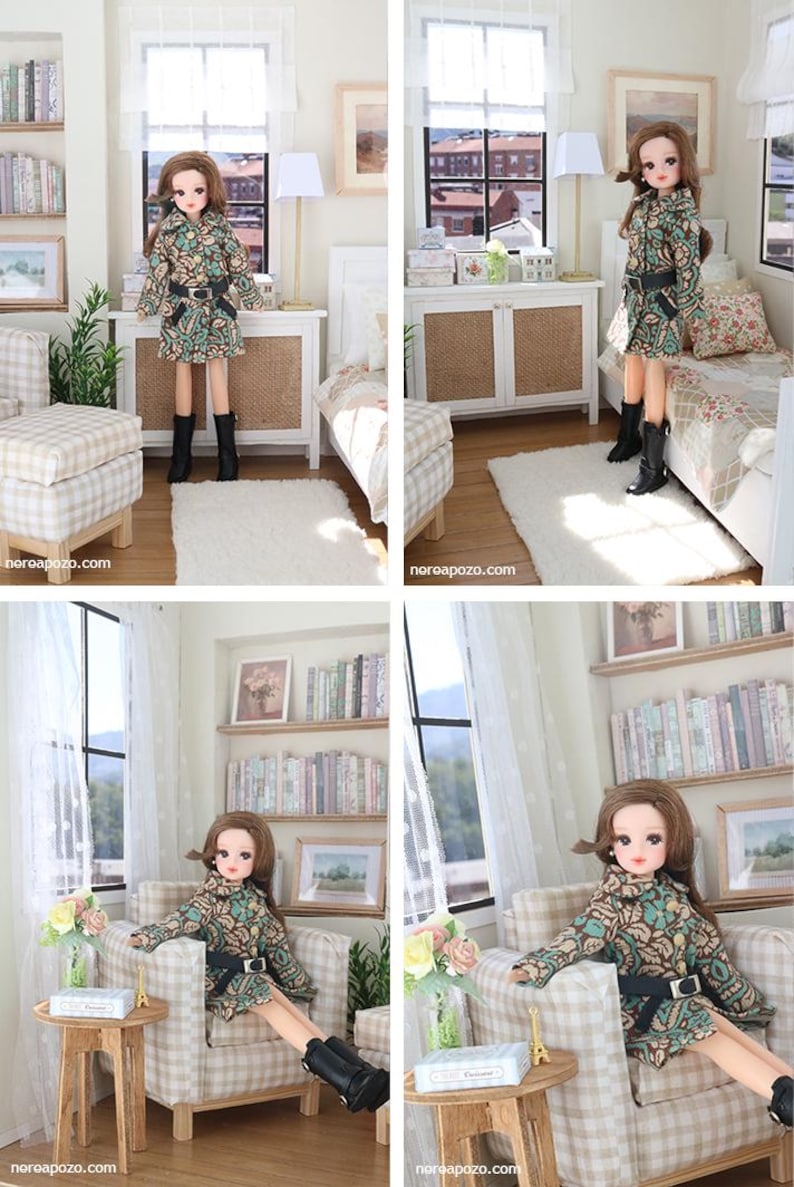 K&ouml;nnte beinhalten: Eine Puppe mit braunen Haaren tr&auml;gt einen lang&auml;rmeligen Mantel mit einem Blumenmuster in T&uuml;rkis, Braun und Creme, einen schwarzen G&uuml;rtel mit silberner Schnalle und schwarze Stiefel. Die Puppe ist stehend und sitzend in einem Miniaturraum zu sehen.