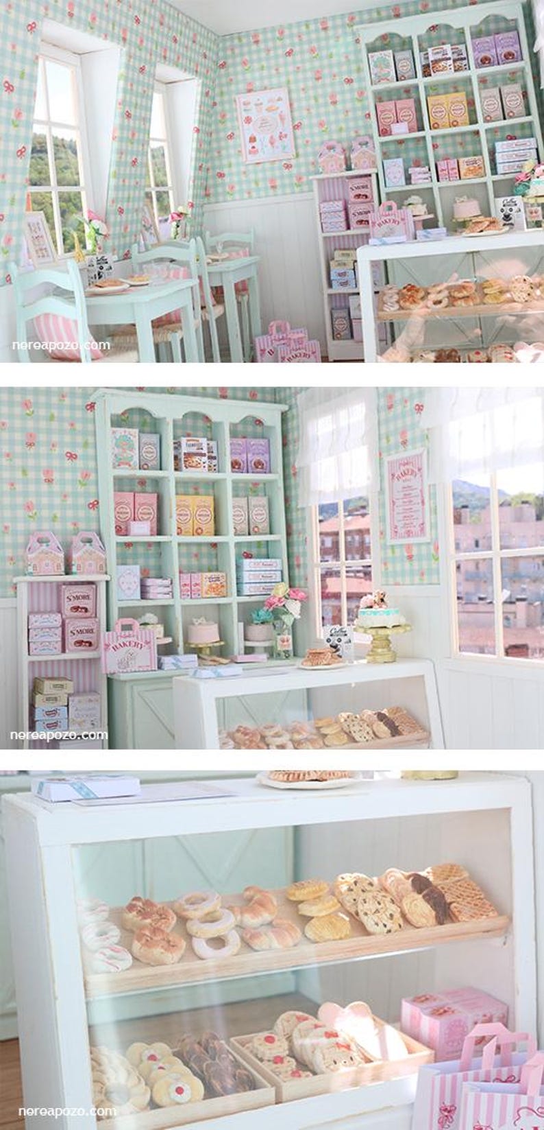 K&ouml;nnte beinhalten: Miniatur-B&auml;ckerei-Szene mit pastellgr&uuml;ner und rosa Dekoration. Vitrinen pr&auml;sentieren verschiedene Backwaren, darunter Kekse, Geb&auml;ck und Kuchen. Regale sind mit Schachteln und T&uuml;ten best&uuml;ckt. Tische und St&uuml;hle sind f&uuml;r Kunden gedeckt.