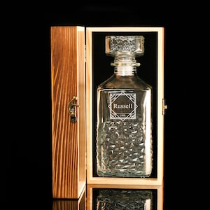 Personalized Whiskey Decanter Set - Personalized Groomsmen Gifts -Engraved Whiskey Decanter Set With Wood Box - Best Man Gift Dad Gift